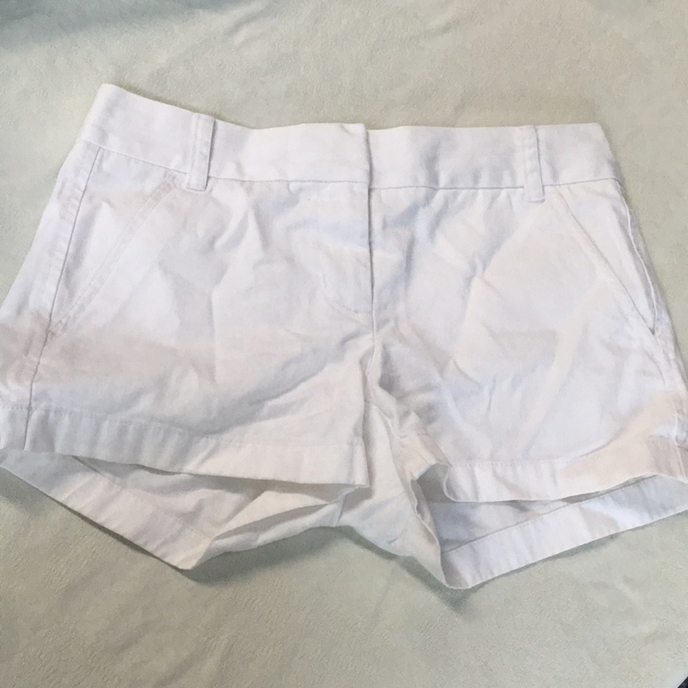 Jcrew 3 inch stretch chino shorts in white. Size 0